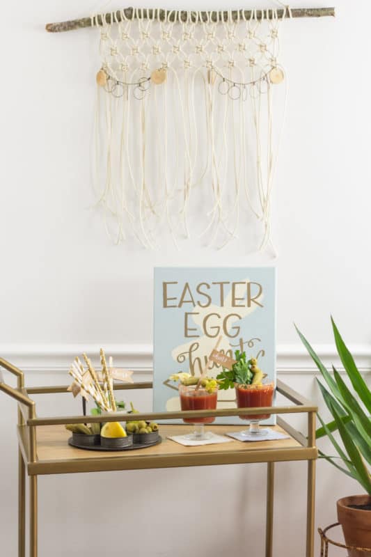 Get this delicious Easter Brunch Menu. Find ideas for your Easter table, too. Brunch recipes and Easter decorating ideas all in one place. 